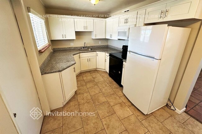 Photo - 4402 S Park Dr