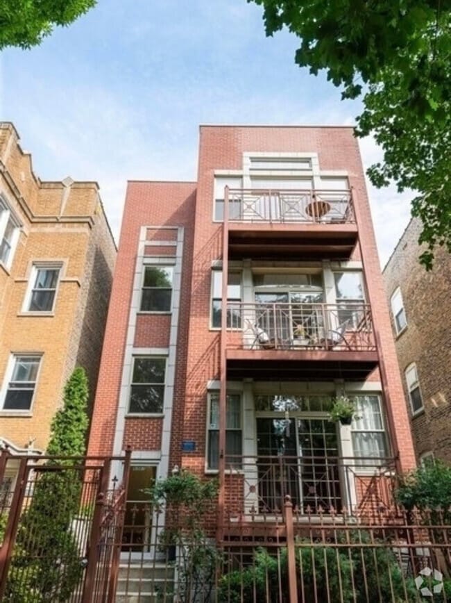 Building Photo - 6507 N Bosworth Ave Rental