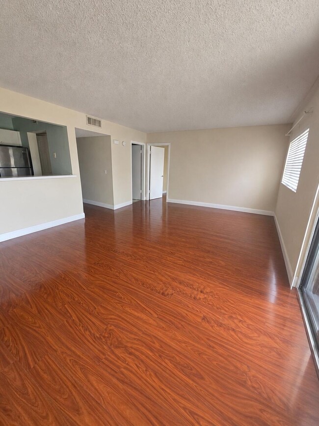 Photo - 701 NW 19th St Unit 408