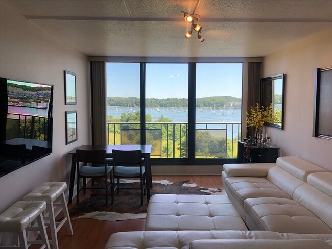 Photo - 73 Broad Reach Unit M55C