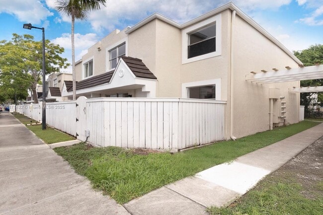 Building Photo - 6855 SW 45th Ln Rental