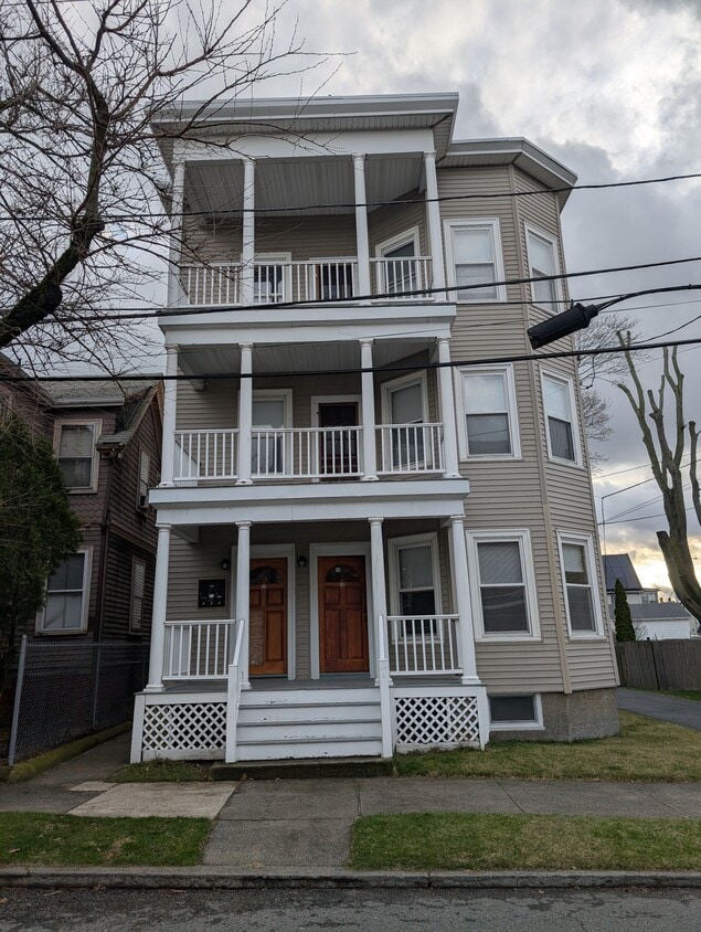 Photo - 14 Michigan Ave (Lynn, MA)