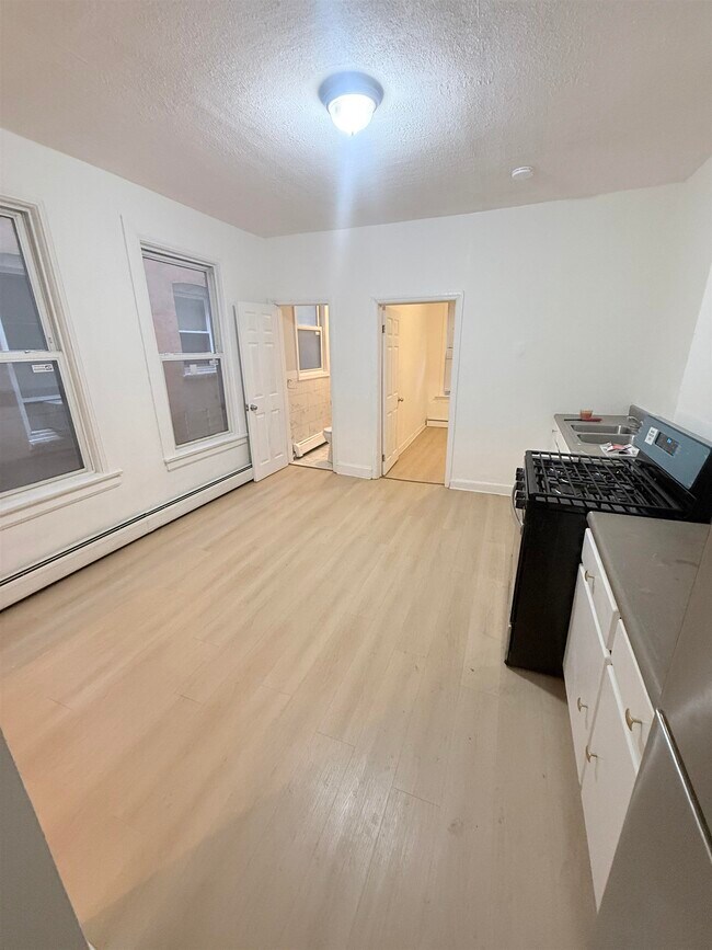Photo - 406 Woodlawn Ave Unidad 1