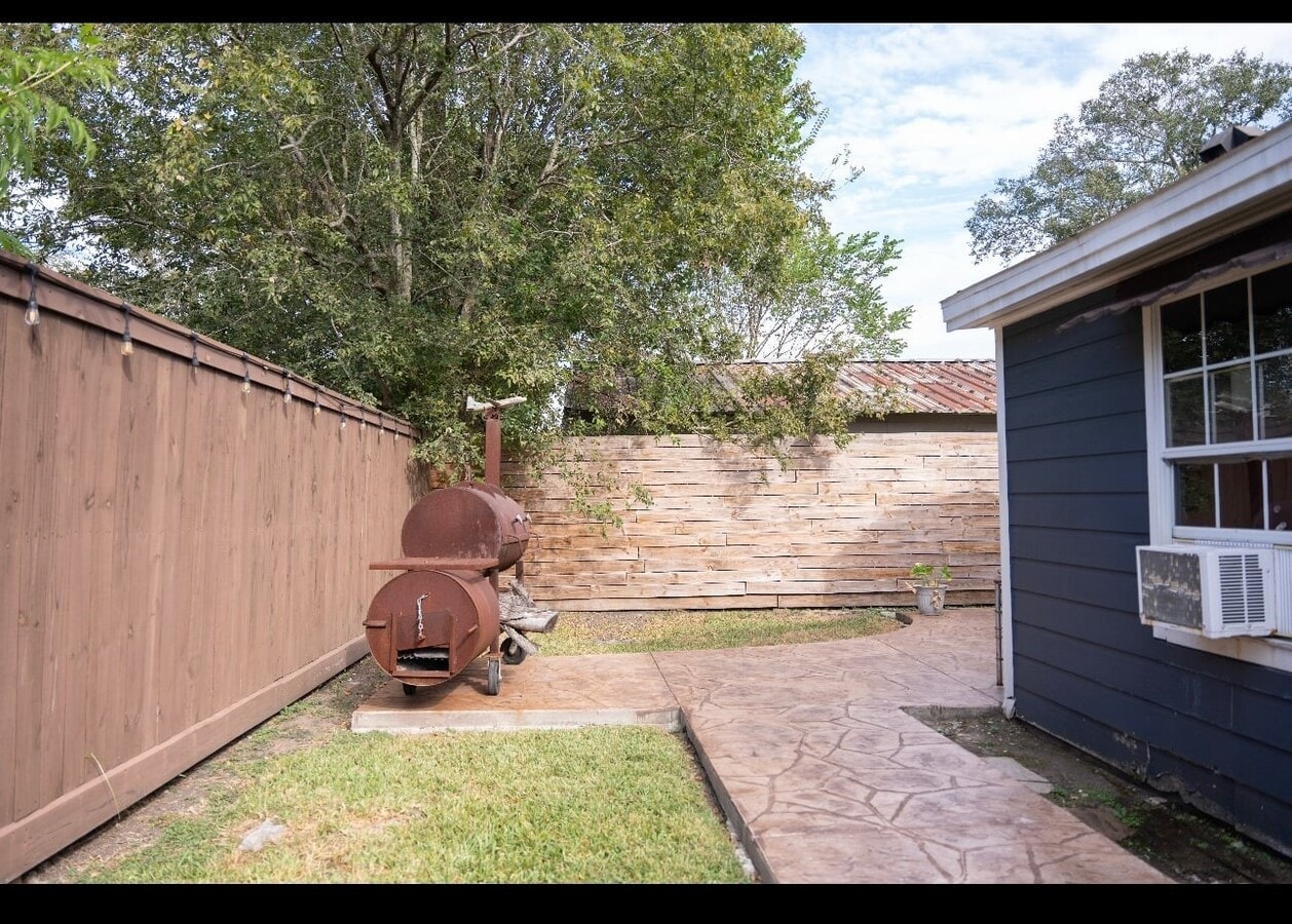 Photo - 2951 Iola St