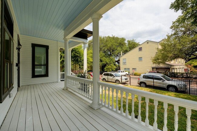 Photo - 901 Shoal Cliff Ct