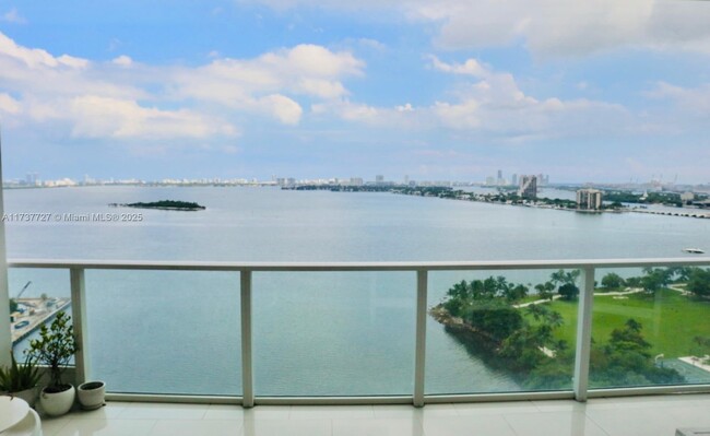 Photo - 2020 N Bayshore Dr Unidad # 1909 Rental