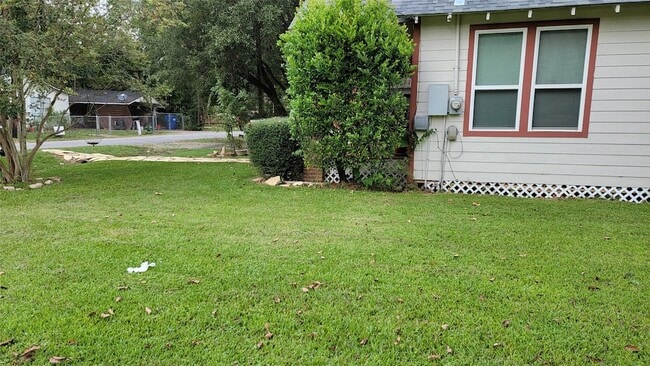 Photo - 9835 Willow Creek Commerce Dr