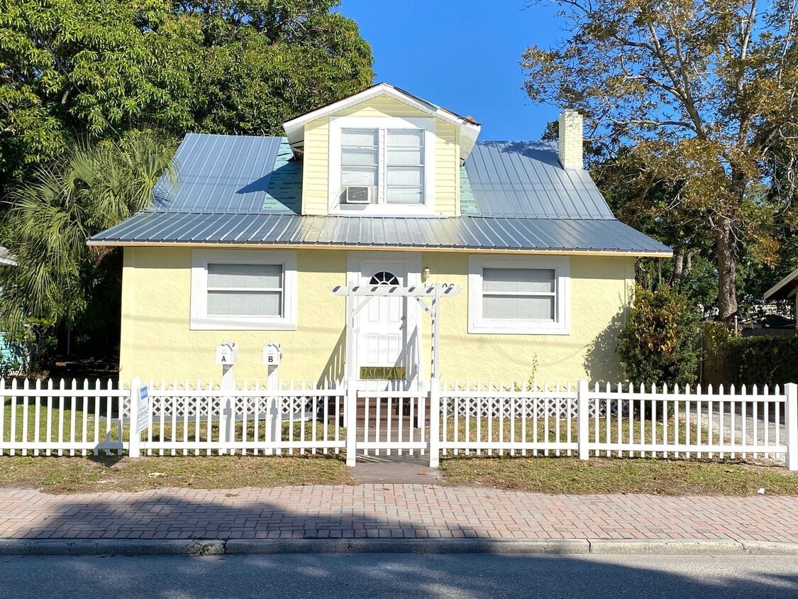 Photo - 1006 13th Ave W