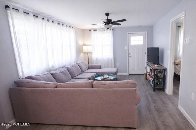 Photo - 700 Anglesea Ave