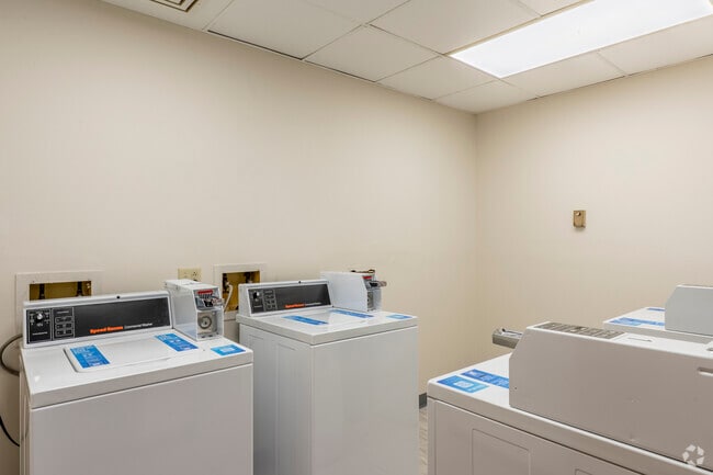 Common Area - Laundry