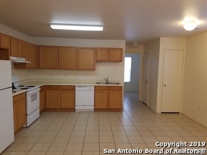 Photo - 8015 Maverick Climb