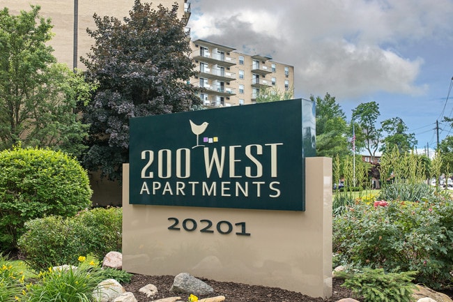 Welcome to 200 West