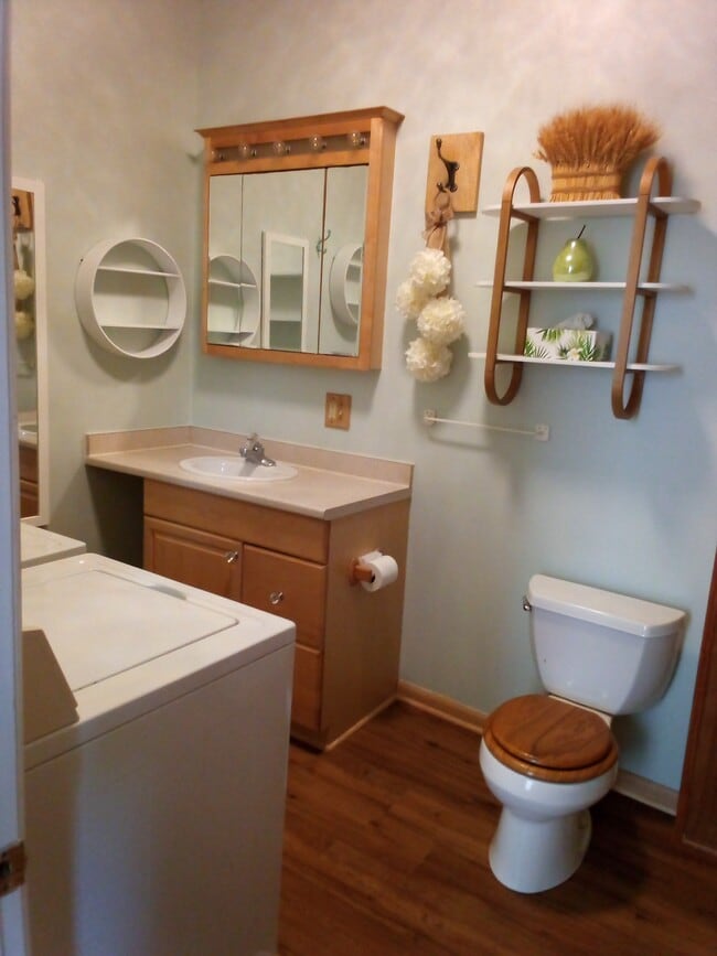 Building Photo - 505 Marcellus St Unit 1 Rental