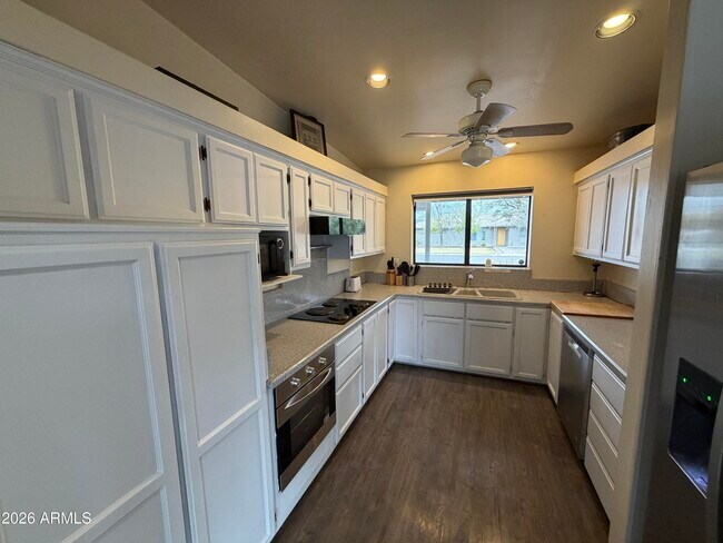 Photo - 717 E Granada Dr