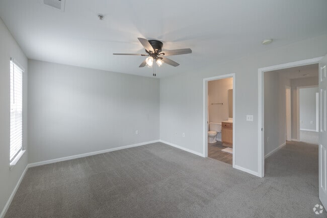 2BR, 2BA - 1,023SF - Primary Bedroom