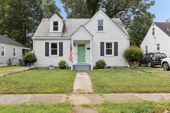 Building Photo - 1325 Calla Ave