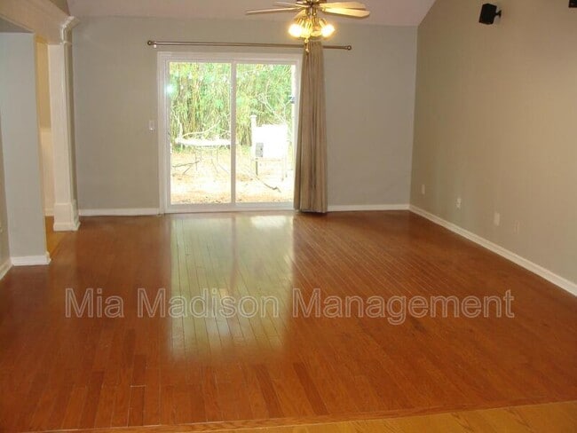 Photo - 4708 Springhill Rd