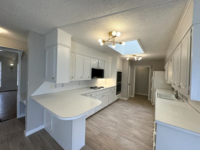 Photo - 2405 Stutz Plz