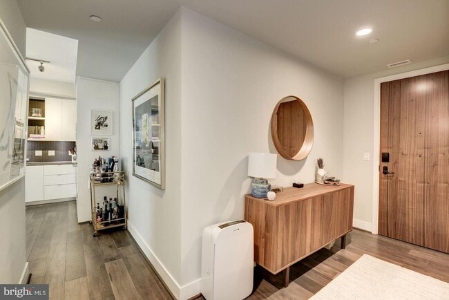 Photo - River-View 2BD Luxury Condo with Balcony and Parking! Unit 703