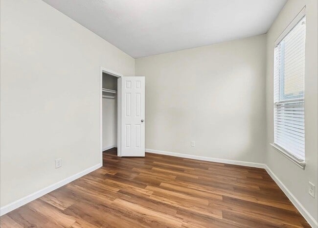 Photo - 2060 W Roeser Rd