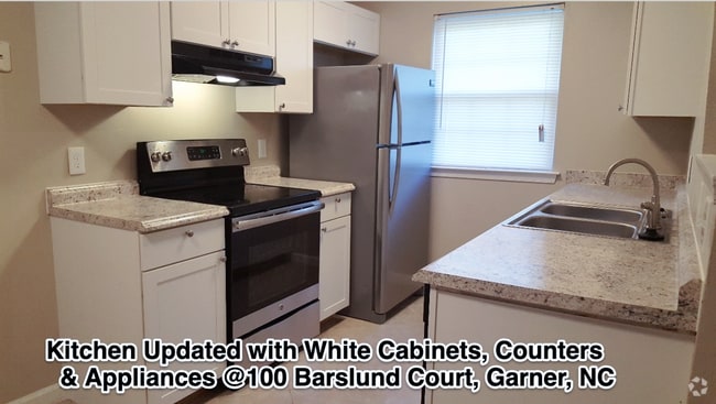 Building Photo - Great Cul de sac Location! Sleek Renovatio... Rental