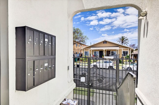 Photo - 1208 Daisy Ave