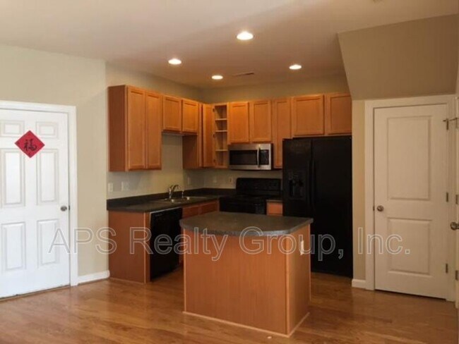 Photo - 378 Summergate Dr