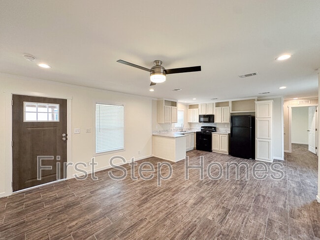 Photo - 237 Noriker Dr