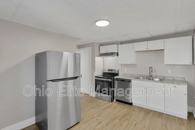 Building Photo - 47 N Hague Ave