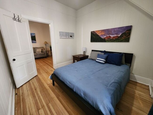 Photo - 1 Bed 1 Bath right in Old Colorado City