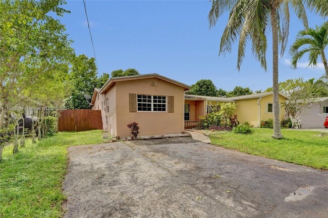 Photo - 6860 SW 18th Ct