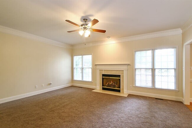 Photo - 16008 Cranleigh Dr