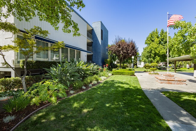 Photo - West Park Apartments