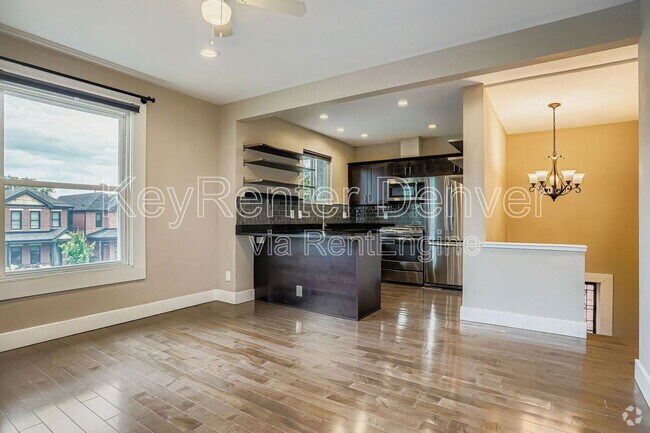 Building Photo - 3024 Stout St Unit 2 Rental