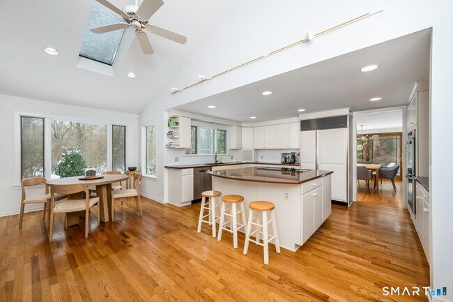 Photo - 21 Olmstead Hill Rd