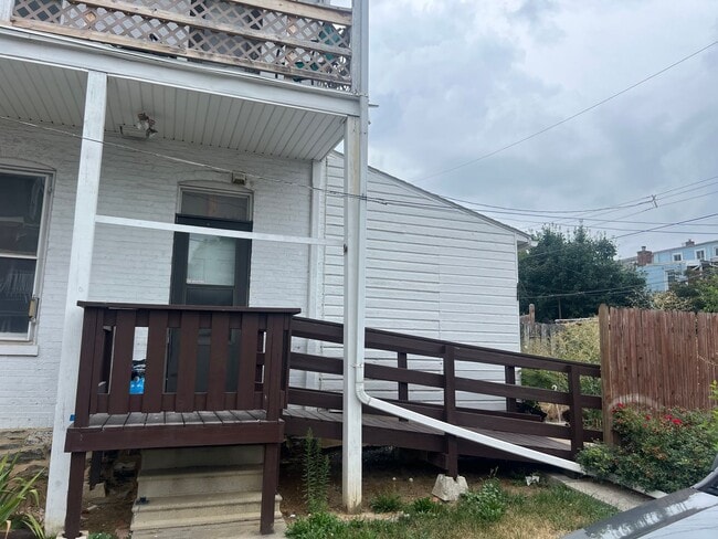 Photo - 758 W King St Unidad 1st Floor