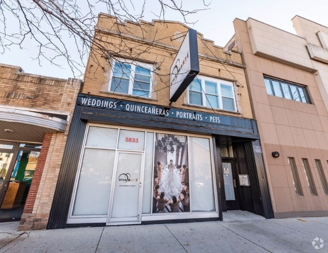 Building Photo - 5833 W Irving Park Rd Rental