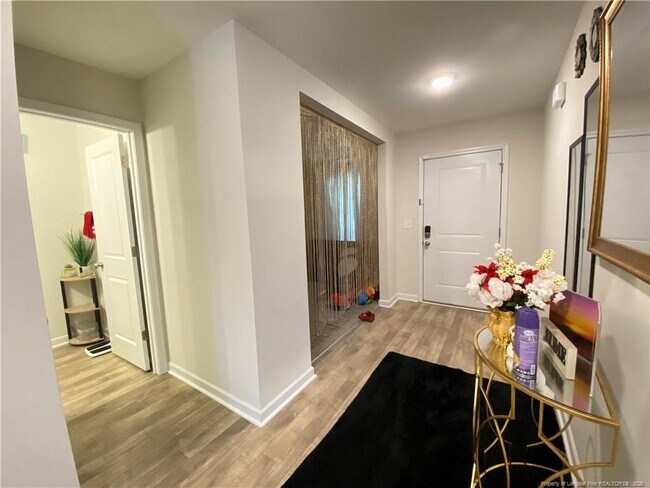Photo - 808 Old Angus Ln