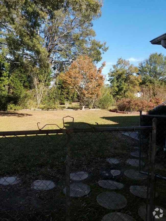 Building Photo - 3 bedroom 2 Bath Palmetto Street Florence ... Rental