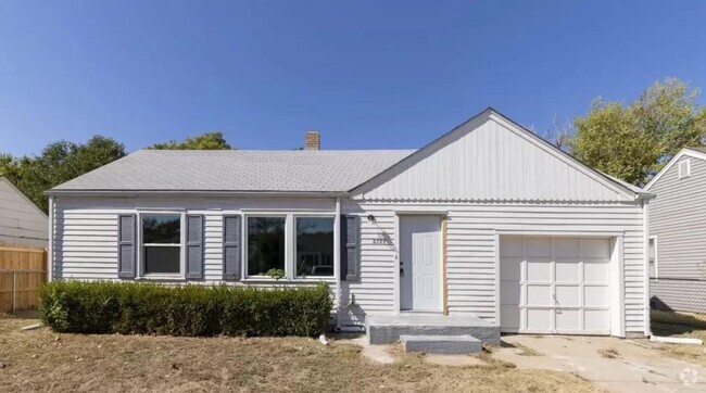 Building Photo - Spacious Single Family Home in South Wichita