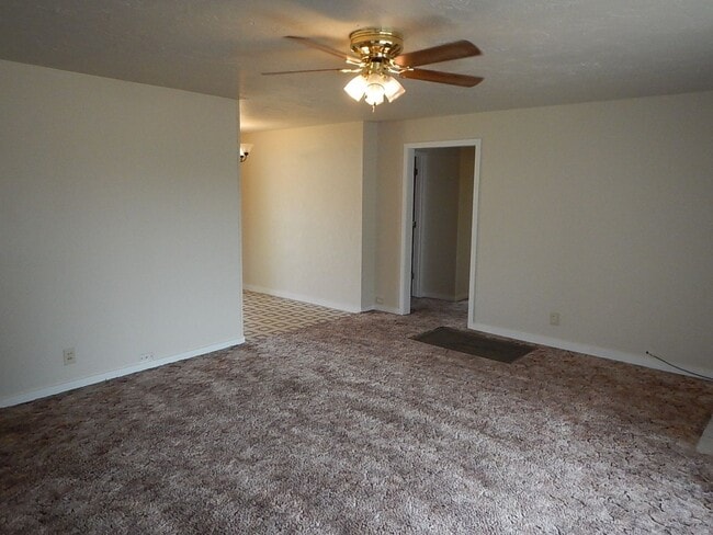 Photo - 3 Bedroom, 1 Bathroom in Heights Subdivisi...