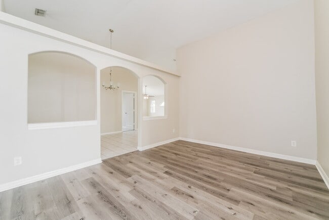 Photo - 747 Citrus Dr