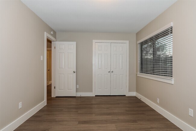 Photo - 15518 4 Leaf Dr