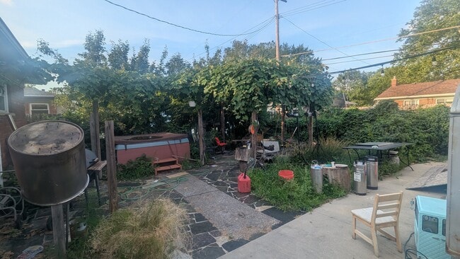 Photo - 5551 Cranbrook St