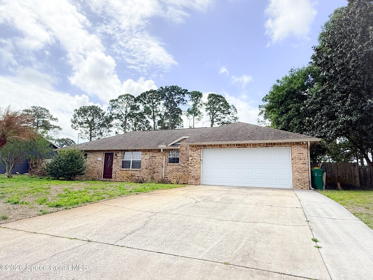 Photo - 5715 Brandon St