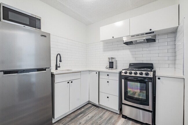425 North - Your Downtown St. Pete Home