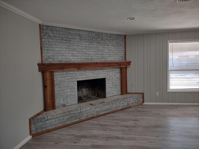 Photo - 2115 66th St