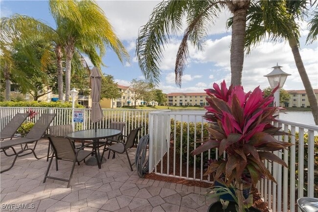 Building Photo - 8234 Key Royal Cir Unit 521