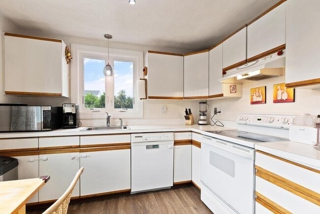 Photo - 13 Circuit Ln