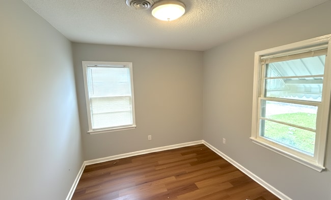 Photo - 1640 Russwood Rd